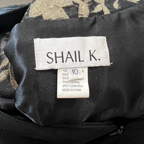 Black and Gold Short Formal Dress - Picture 4 of 4